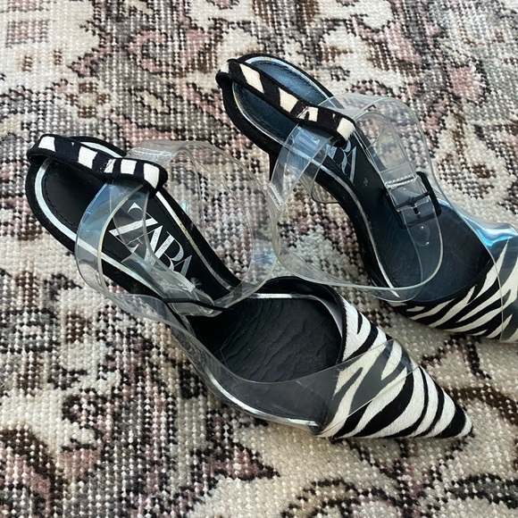 Zara Zebra Print Heels Like New - Picture 4 of 5